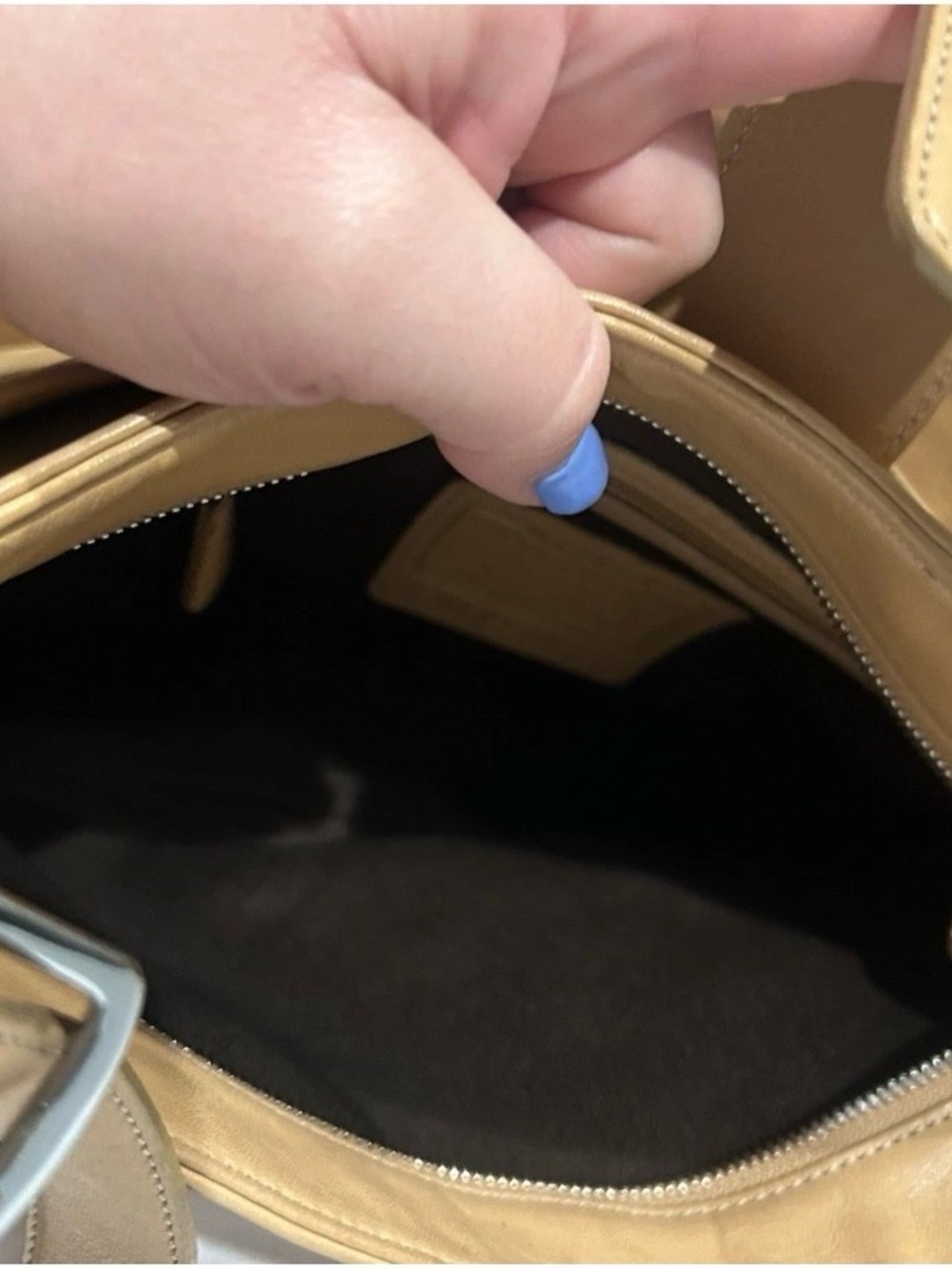 Coach Vintage Leather Hampton Hobo Shoulder Bag Camel Tan, Style 7783 - Picture 14 of 15